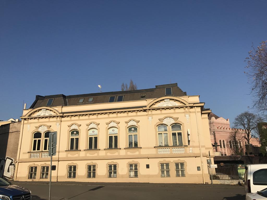 Penzion Dobre Casy Caşonia Exterior foto